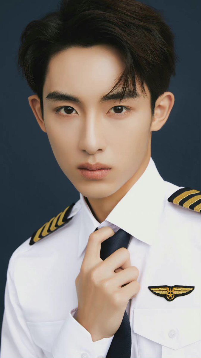 i23Nct's tweet photo. [211103 20:15 kst] winwin weibo

“👨‍✈️” https://t.co/ImRsalwyN0