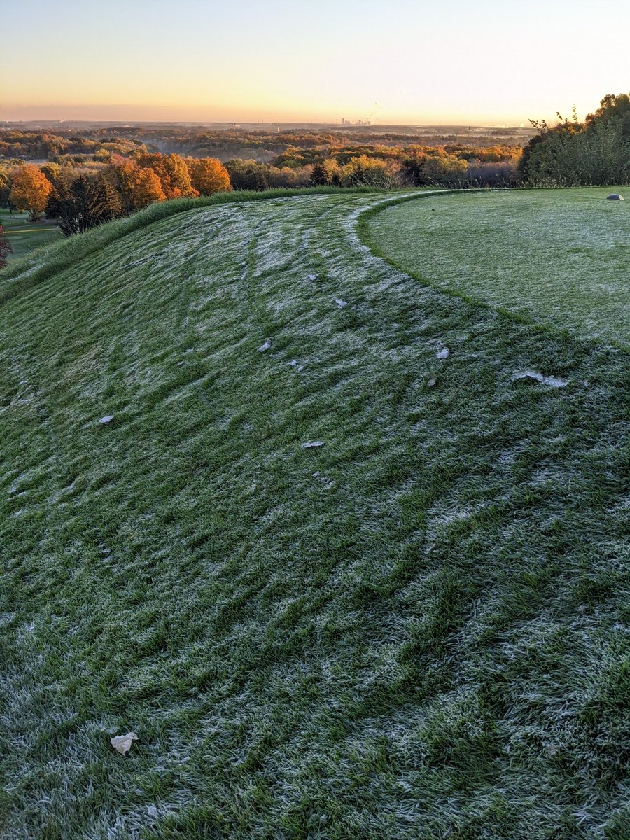 Heavy Frost setting in this morning.  Expect significant tee time delays.