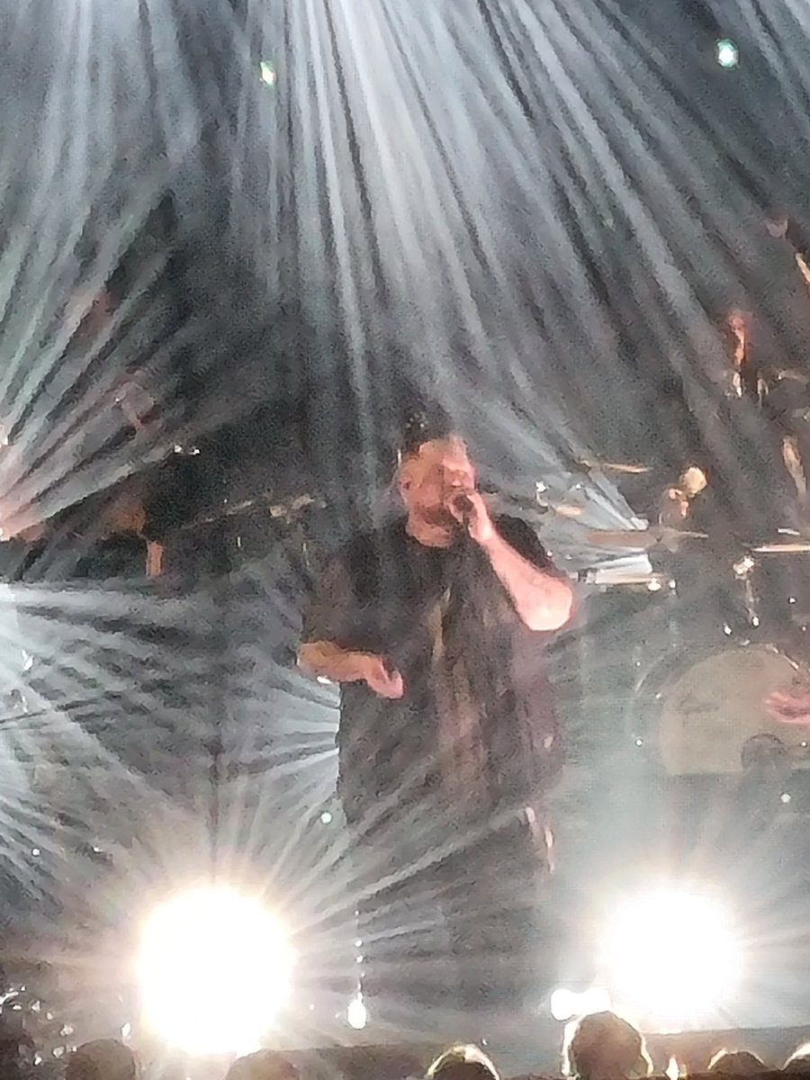 Daywalker_1989's tweet photo. @RagNBoneMan had a wicked time with my mum last night in Liverpool, amazing!!! https://t.co/NHgox1IXUi
