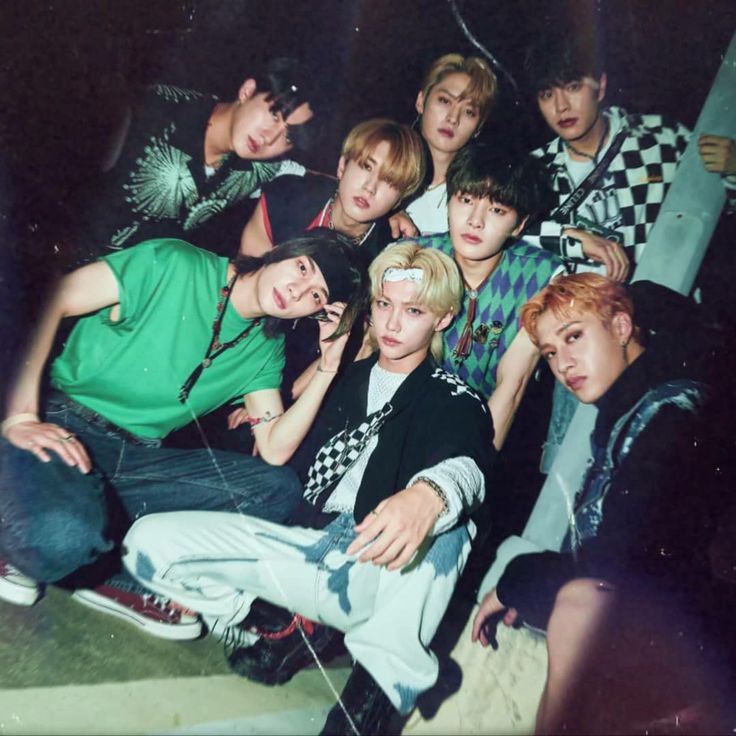 colneshko7's tweet photo. #MAMAVOTE #Straykids @Stray_Kids https://t.co/qsy4E4lPjH