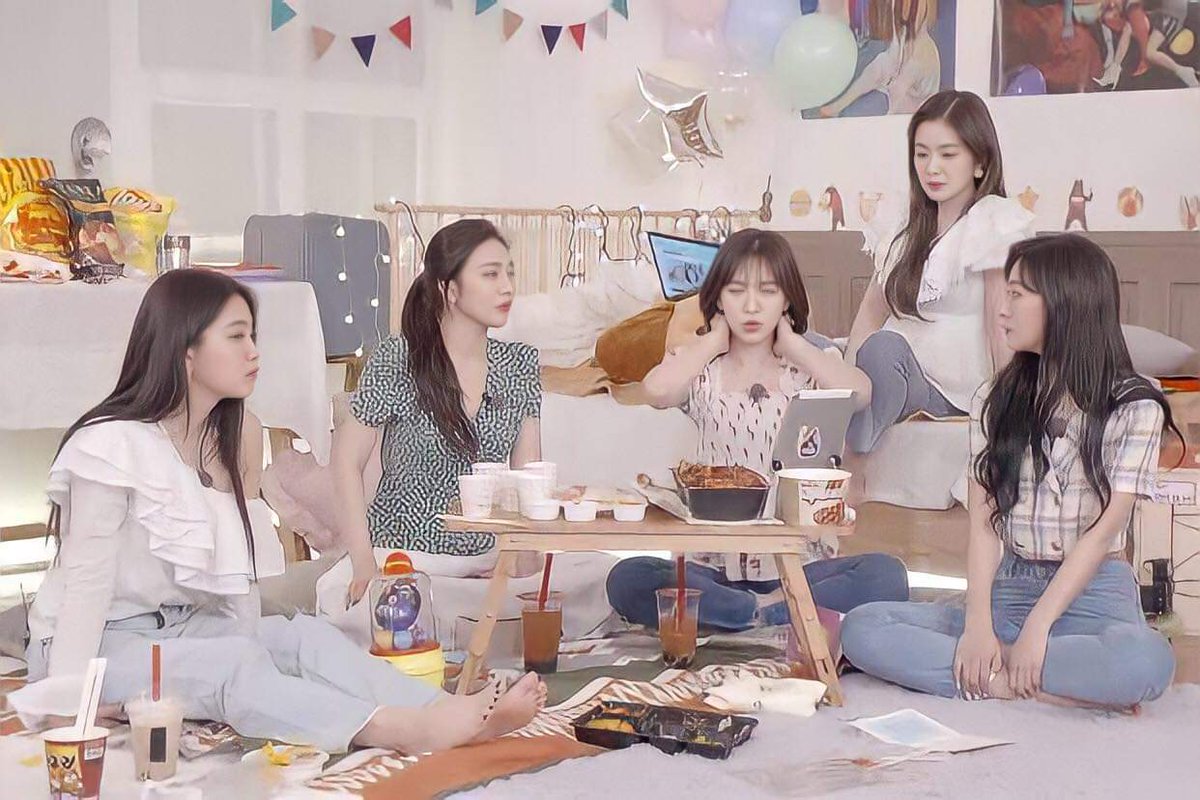 jinliaseulrene's tweet photo. — A DAY TO REMEMBER —

A RED VELVET ONE SHOT AU wherein Irene, Seulgi, Wendy, Joy and Yeri are siblings but can’t stand the presence of each other. https://t.co/26yY7UQpB2