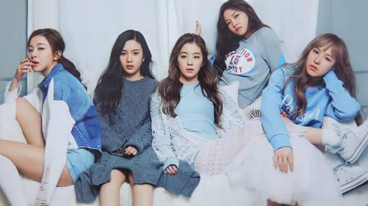 jinliaseulrene's tweet photo. — A DAY TO REMEMBER —

A RED VELVET ONE SHOT AU wherein Irene, Seulgi, Wendy, Joy and Yeri are siblings but can’t stand the presence of each other. https://t.co/26yY7UQpB2