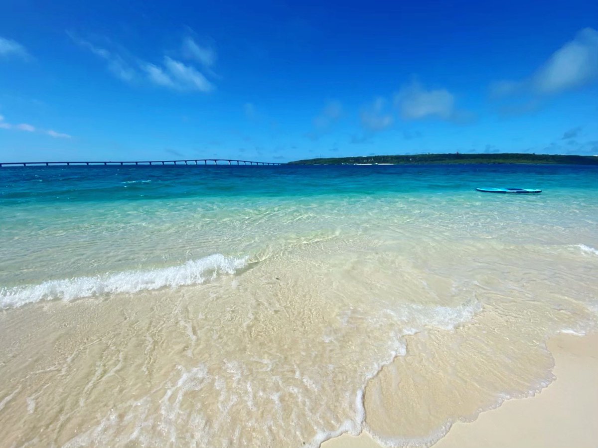 ishidavillage's tweet photo. 与那覇前浜ビーチ
来間大橋　綺麗ですね〜 https://t.co/Gxp1Vi60EO