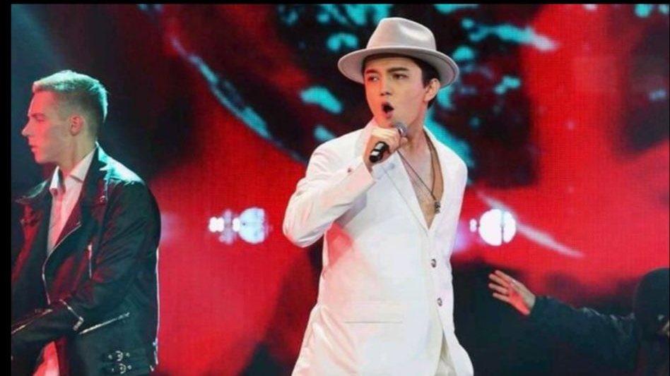 AKaradimova's tweet photo. @dimash__usa @dimash_usa @dimash_official I have never loved and listened to any other singer so much #DimashQudaibergen .  Dimash's voice is so powerful and tender and captivating.  It's amazing. From other dimensions @dimash_official . Song #FlyAway is so strong❤️❤️❤️ https://t.co/iJYjJXWgqD