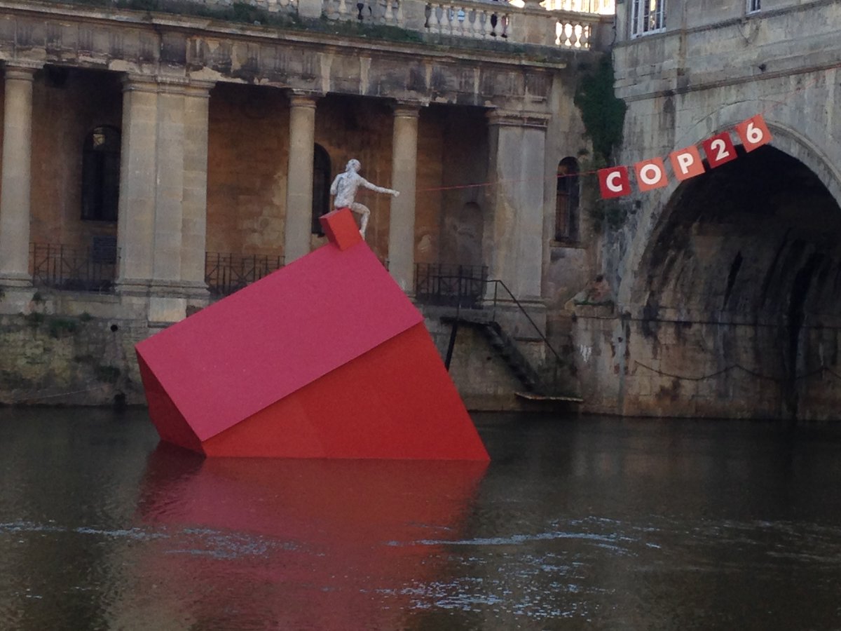 JonesDesign_UK's tweet photo. Sinking House, Bath. A powerful visual message highlighting Climate Emergency. #SinkingHouseBath https://t.co/mHNEwIY9fS