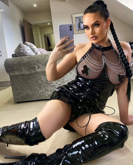 Soul snatcher https://t.co/I7OIoi6mix<a href="/tag/fridayfun"class="tags"><span>#fridayfun</span></a>