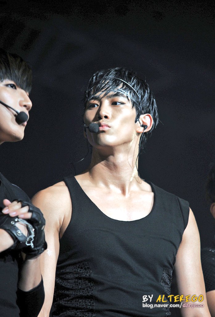 iamokkay's tweet photo. 뽀뽀해 https://t.co/23yqV7eNuq