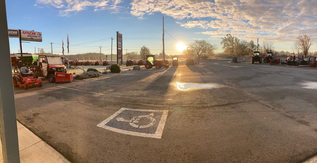 Egger_Truck's tweet photo. You might not have liked scraping your vehicle this morning, but the frost sure is beautiful!
#eggertruck #gettinchilly https://t.co/ZaPd4kM8WH