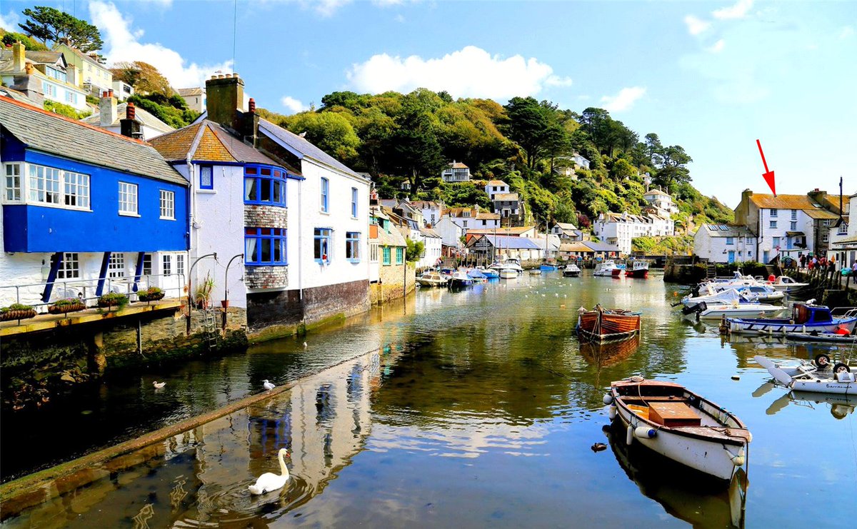 #Seaside living!

Tucked away on the pretty #harbour wall in #Polperro #Cornwall lies Mariners - a charming #GradeIIlisted two bedroom #seasidecottage, with splendid harbour and #seaviews from all of the windows. Offers in excess of £450,000.

jackson-stops.co.uk/properties/147…