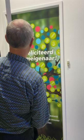 CallasFP's tweet photo. We zien door de bomen het bos niet meer!
Veel nieuwe boomeigenaren van het Credit Life bos.
Onze TOP adviseurs met de winnende sleutel hebben  op HypoVak een boom gekregen. Zij dragen hiermee bij aan het verwijderen van CO2 uit de atmosfeer.  #klimaatbeheersing #hypovak #duurzaam https://t.co/v8uiu8HDu3