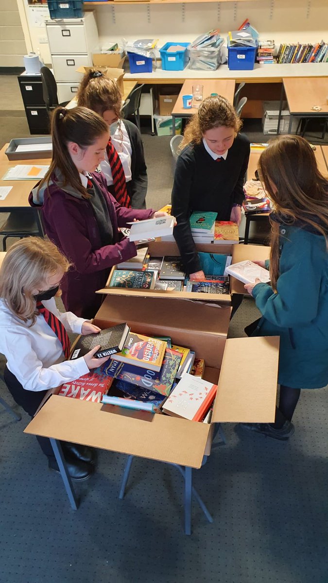HermAcadEnglish's tweet photo. We're so grateful to have received these books from @PenguinUKBooks as part of their Lit in Colour competition. So many amazing books, which we can't wait to share with pupils. https://t.co/ltyjItc384