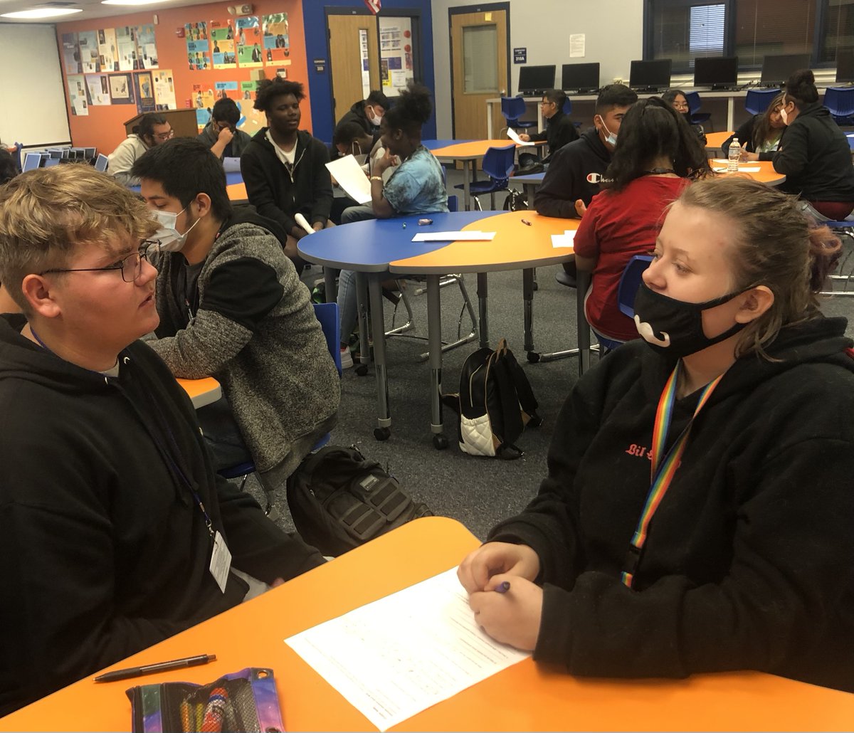 SehSeminoles's tweet photo. This week during our Academy Period, all Southeast students practiced interview skills by partnering for mock interviews. #WeManatee #MeetSoutheast https://t.co/ejlS5jfSYg
