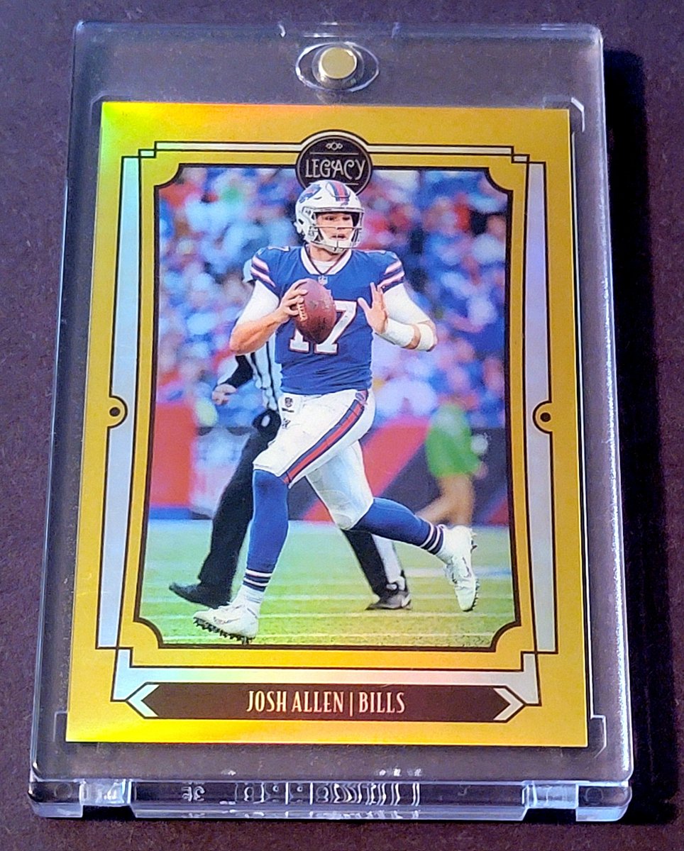 BuffaloInBoston's tweet image. Giveaway 68. Josh Allen. Quarterback. Buffalo Bills  #BillsMafia 

1 winner will get a 2019 Legacy Gold. Jersey number 17/25.

Follow if you are not, retweet and like for a shot. Winner announced Sunday 11/7 during SNF. Good luck!