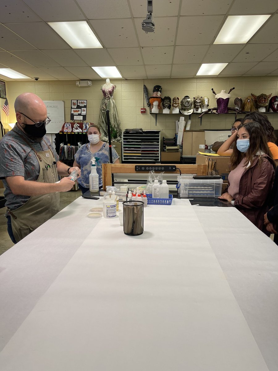 Last week we read, retold &amp; wrote an essay on urban legends. To end it, we collaborated with @chrisscrews Special FX class for a live tutorial from him &amp; his students! Students got to try it themselves afterwards. <a href="/PVHigh/">Pinson Valley High School</a> art dept is the best! #esl #jefcoed <a href="/JEFCOED/">Jefferson County Schools</a> <a href="/jefcoedESL/">JEFCOED ESL</a>