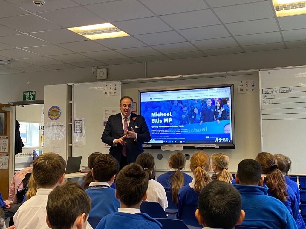 I very much enjoyed my visit this morning to Headlands Primary School in #Northampton @HeadlandsPri. Year 6 pupils asked me an excellent range of questions on everything from housing to social care.