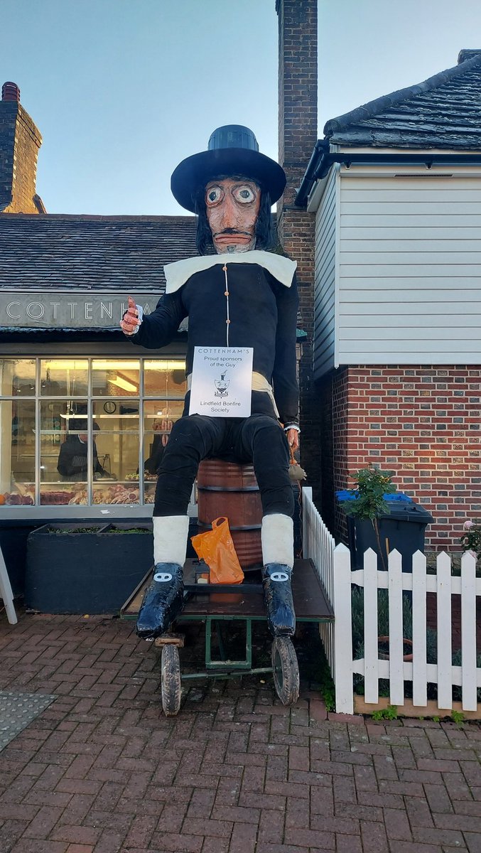 Sussex_Bonfire's tweet photo. The guy is out and the bonfire is starting to take shape over at Lindfield ahead of their celebrations tonight #sussexbonfire #bonfireisback #lindfieldbonfire #guyfawkes #bonfire #lindfield #Sussex #midsussex #westsussex https://t.co/hw6X5mJvwa