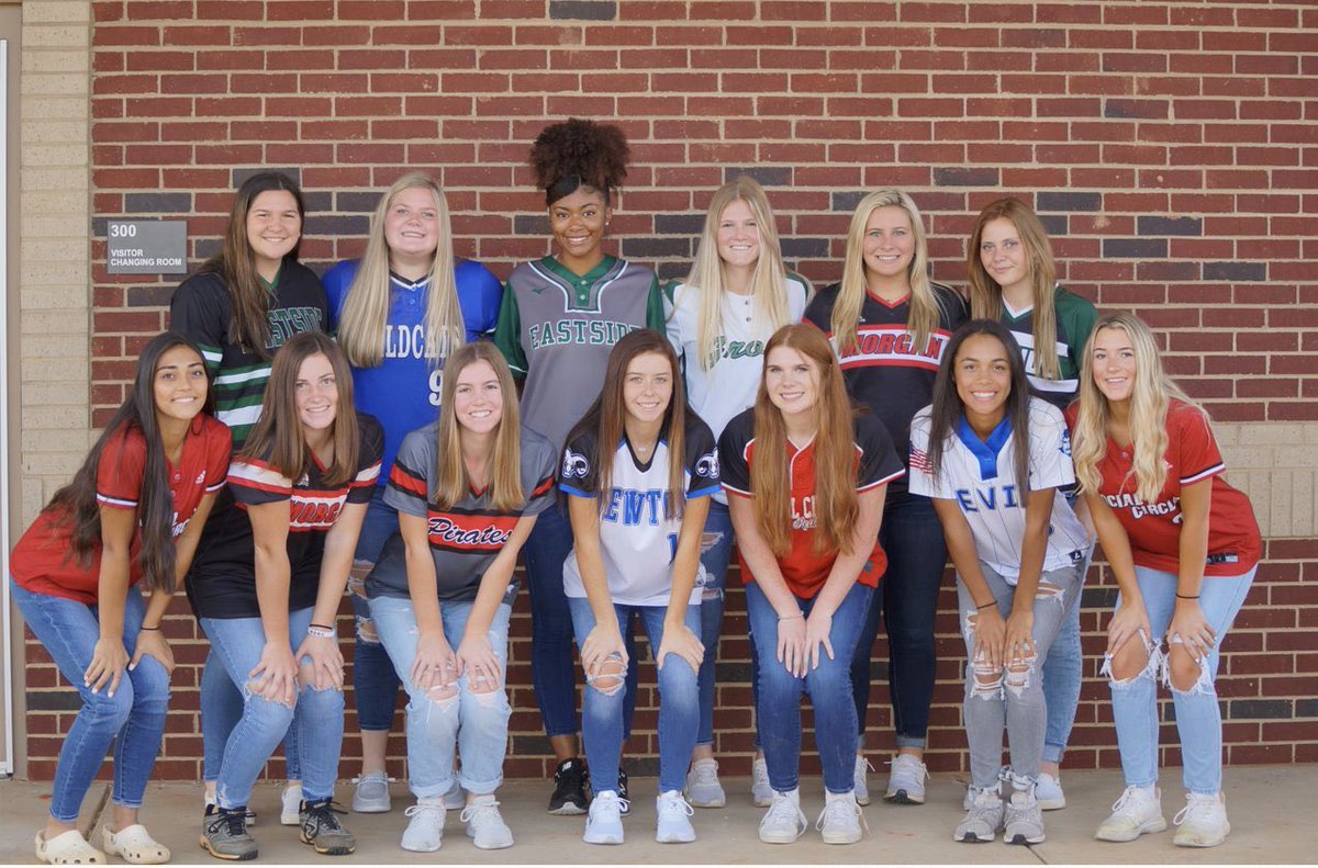 ga_mayfield's tweet photo. Representing their high school teams…tomorrow, representing GA Firecrackers! https://t.co/Q5tpp85iJj