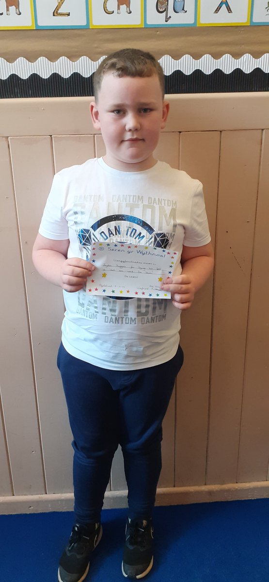 MissKWilliams3's tweet photo. Seren Yr Wythnos for Dosbarth Cardiff City. We are so proud of you! ⭐👏🎉@fcwpa @SharonPascoe123 @FPSCardiffCity https://t.co/tYP8pvKNr9