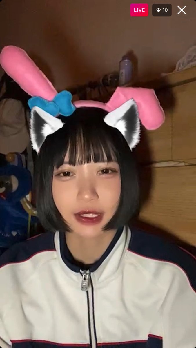 tetusz's tweet photo. 頭の後ろ手組みミキ
ハダカデバネズミっぽいミキ
手作り耳カチューシャを説明するミキ
ミキ!!!
#SOMO2_miki
#アルティメットミキ
#可愛さ拡散中
#somosomo https://t.co/UTapYl4ar8
