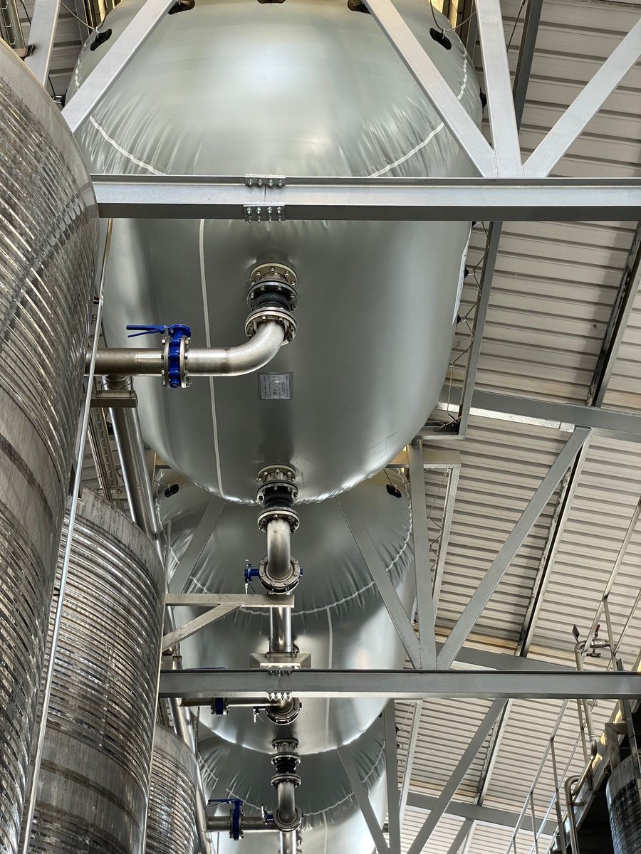 TorresWines's tweet photo. #FamiliaTorres designs a pioneering system to capture and reuse CO2 from #wine fermentation:
https://t.co/3E0u44ExJD https://t.co/LsylNe0qeO