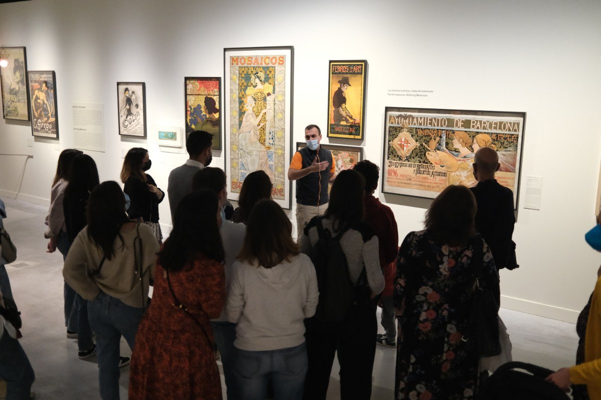innn's tweet photo. Visita en familia a @CaixaForum para seguir aprendiendo con la exposición #CartelesVidaModernaCaixaForum 💛  Un must para los enamorados del arte y el contexto cultural en el que vivimos.

https://t.co/NA11revb5S https://t.co/3ILWox64TA