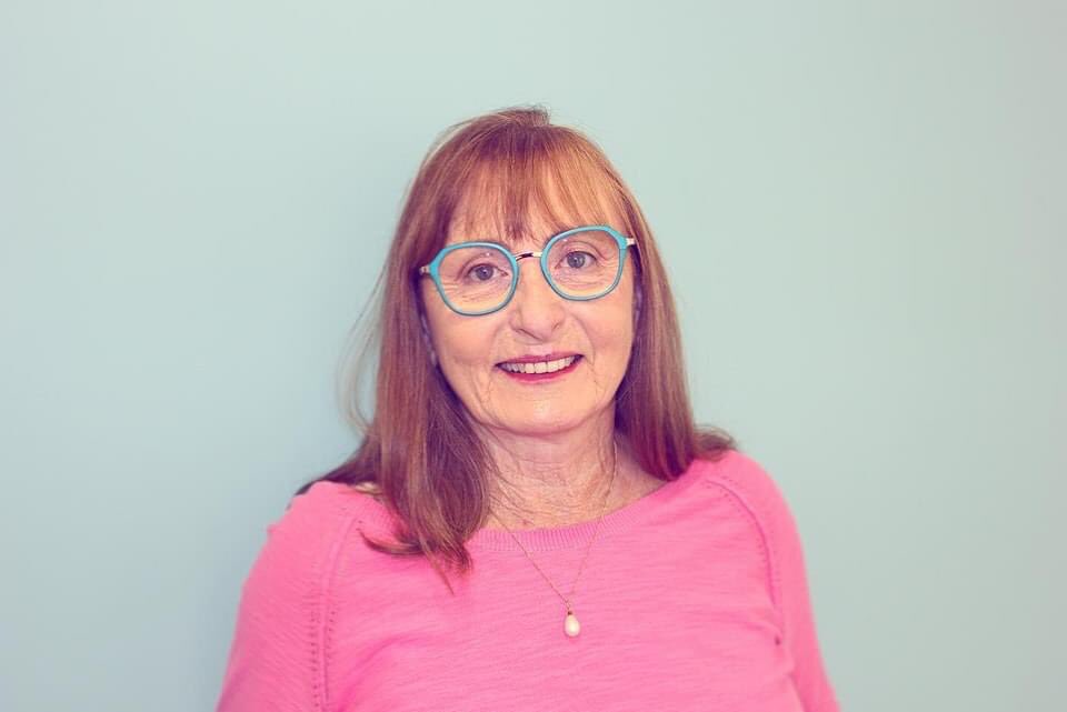 Weekend ready 💁🏻‍♀️

Sharon has done an outstanding job expanding her eyewear wardrobe with three new <a href="/faceaface_paris/">Lunettes FACE à FACE</a> frames 😍!! 

📸👓 1 - Jackie 1 9186
📸👓 2 - Steam 2 2150
📸👓 3 - Picca 1 1074