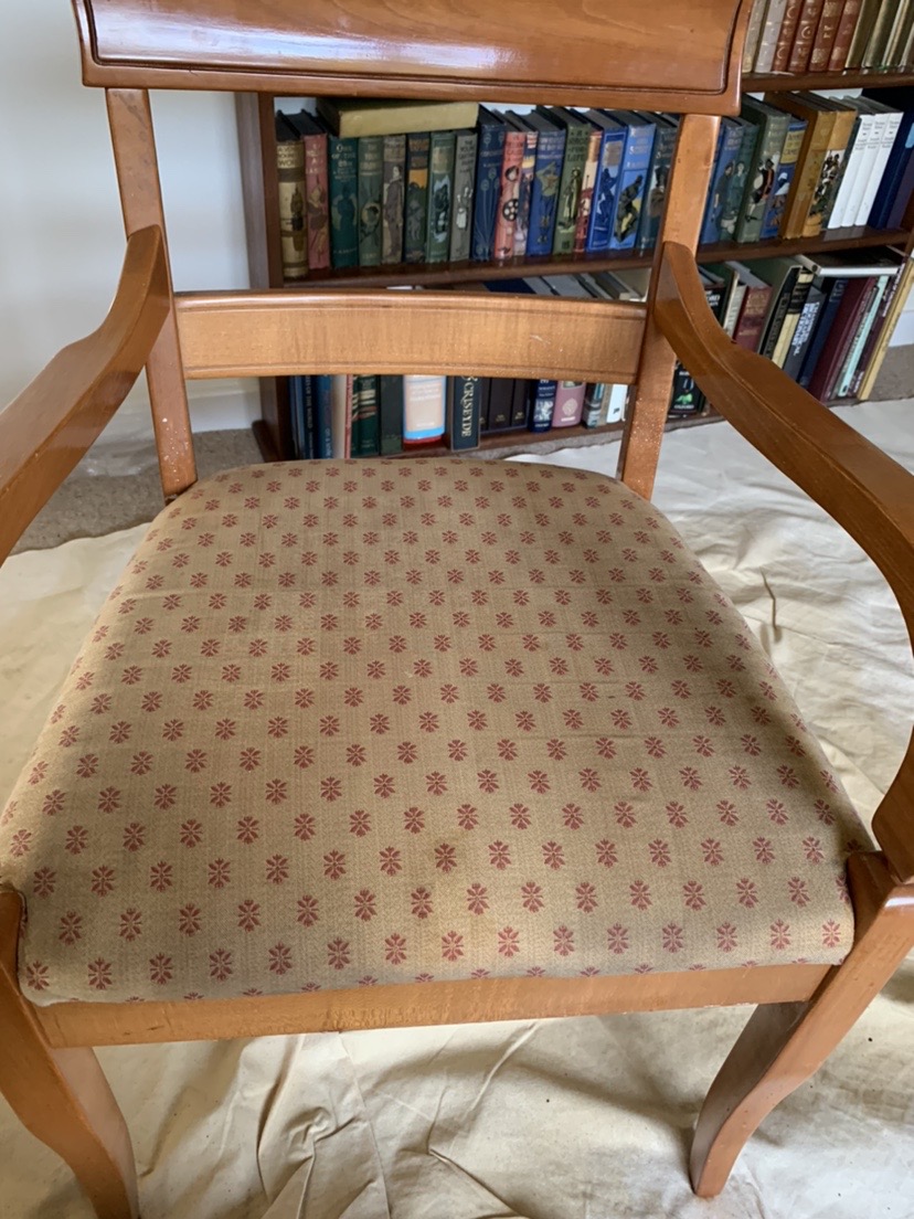 SM_Clean_Devon's tweet photo. Wanted to share pictures from a dining chair completed earlier, upholstery re-cleaned and happy customer ! https://t.co/0cciIwcMaN