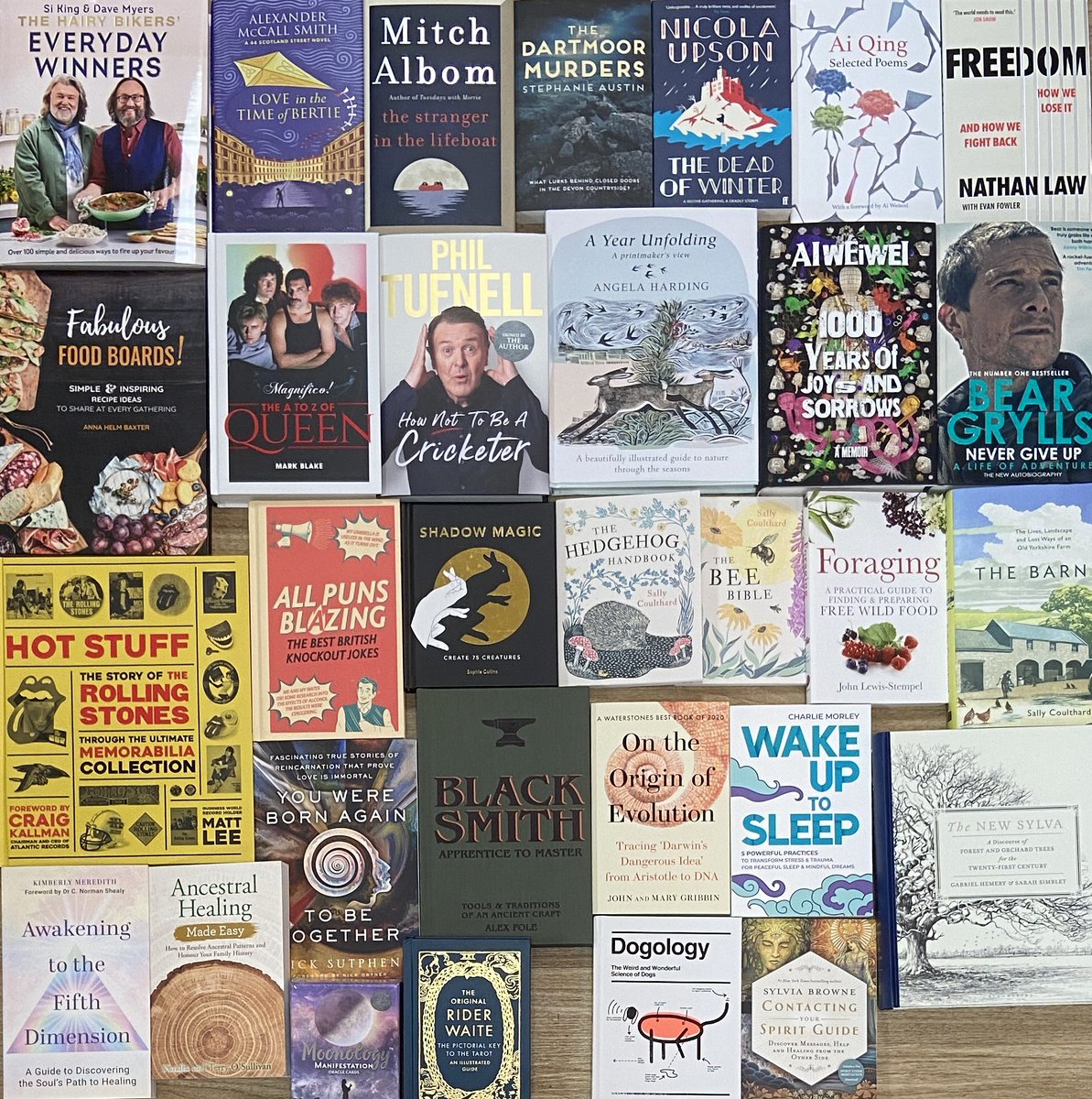 ivybridgebooks's tweet photo. New books for this week, including Stephanie Austin’s latest The Dartmoor Murders in paperback, and the beautiful A Year Unfolding by Angela Harding. Hong Kong political exile Nathan Law presents Freedom, plus Ai Wei Wei’s biography, and his dad Ai Qing’s poetry. https://t.co/2OMODGXYlp