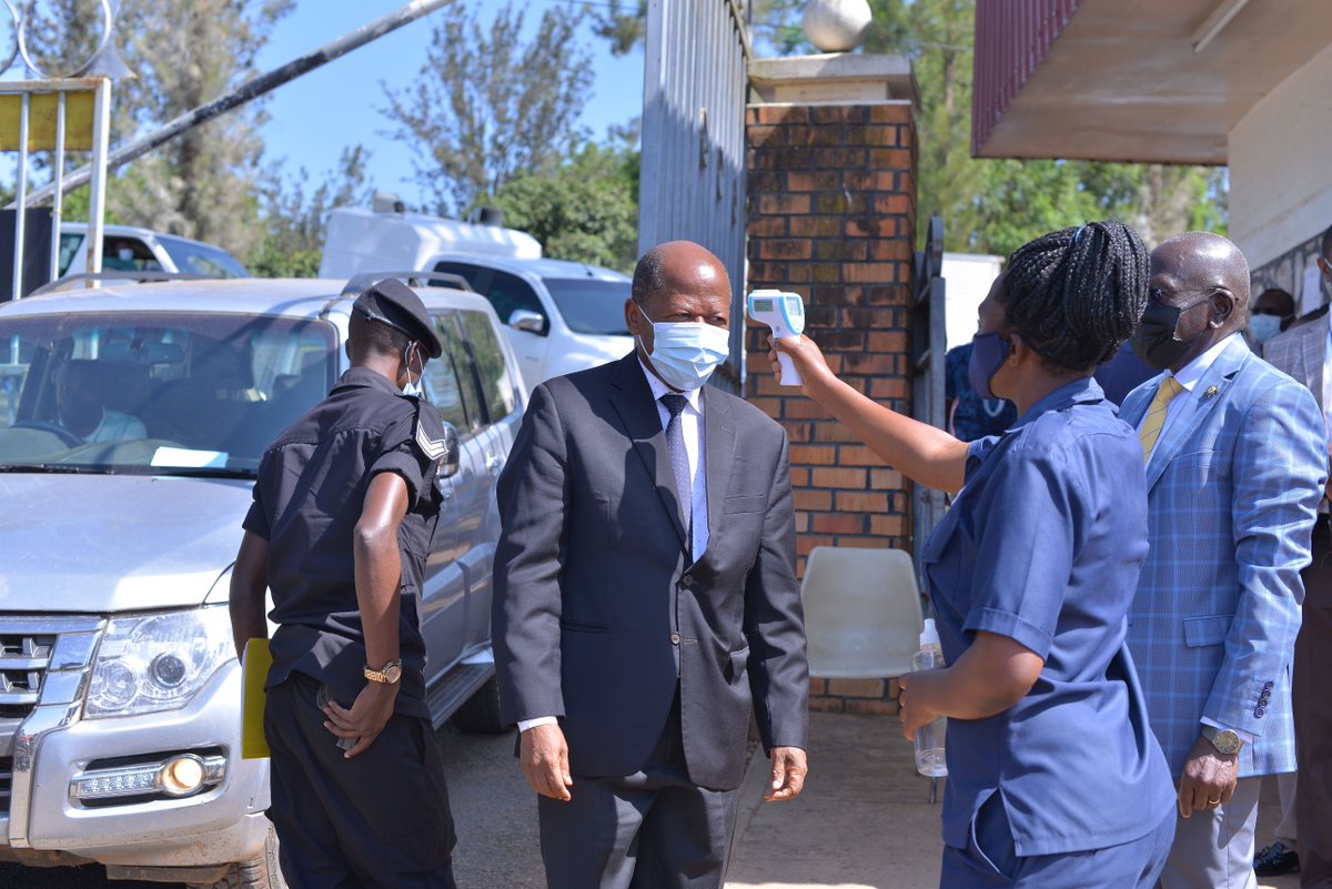 MbararaUST's tweet photo. Hon. Dr. John Chyrsostom Muyingo. Minister of State for Education and Sports (Higher Education) arrives at Mbarara University on a tour to ascertain the implementation of Standard operating procedures on Covid-19 in universities and tertiary Institutions.
@MinofHealthUG https://t.co/9crC79QVfL