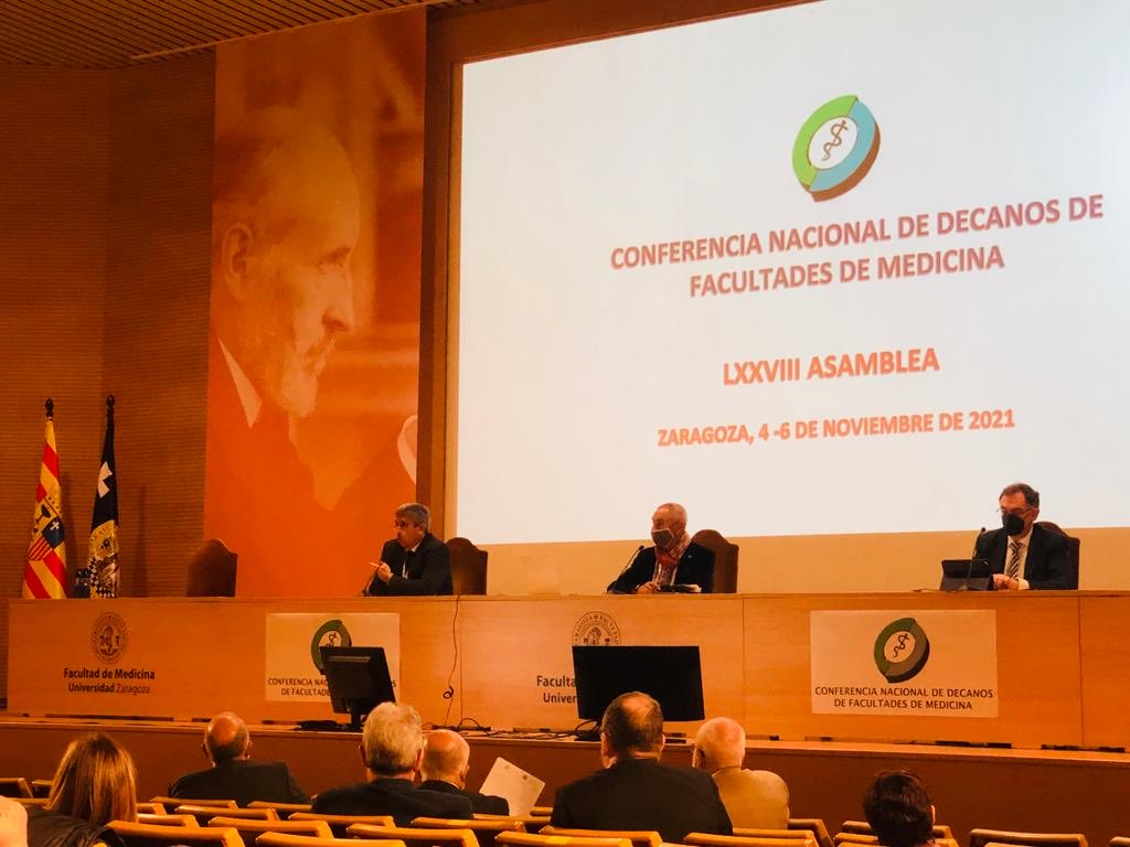 La ⁦<a href="/UdGMedicina/">Facultat de Medicina</a>⁩ present a la #CNDFME, participant el degà ⁦<a href="/SanJoan/">joan san molina</a>⁩ en les diferents ponències i taules de trebal. Las facultats de Medicina tenen una mirada crítica, però conjunta per afrontar el millor futur possible.