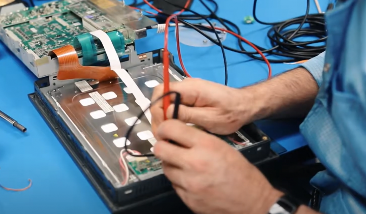 QualitrolIntl's tweet photo. We repair all models of the popular Siemens Simatic family of HMI's. Each repair goes through complete testing and evaluation before starting the service. Our goal is to get your HMI unit back up and running as soon as possible. Request a quote here: https://t.co/dRGMCMSKEW https://t.co/DIwJr1mYOP