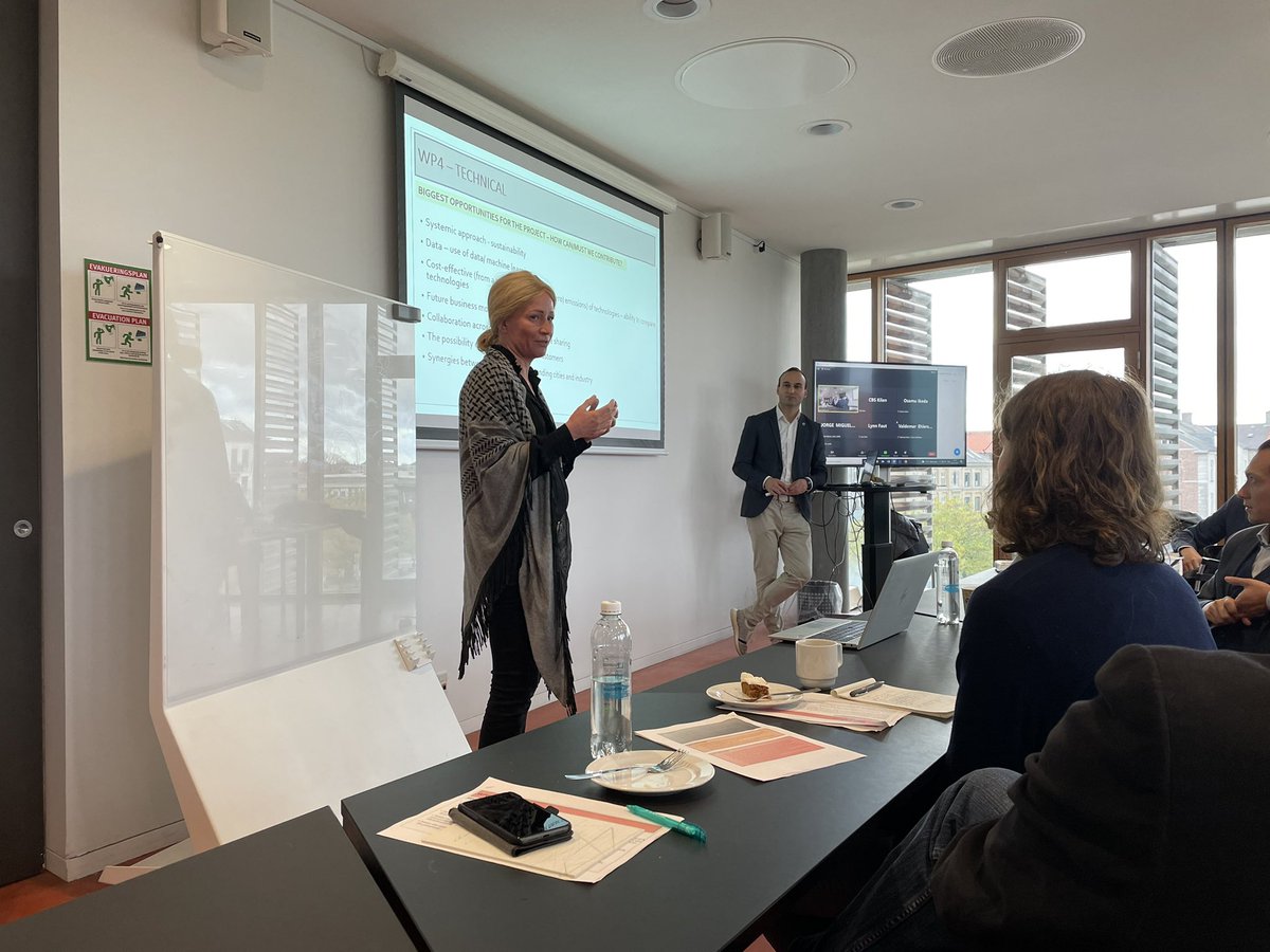 CSEICBS's tweet photo. Happy to cooperate with @dtumanagement on our new project PORTS AS ENERGY HUBS conducting a workshop with the maritime and energy sector. @ramboll @EnerginetDK @CBScph #portsashubs https://t.co/X4HPgLvm7E