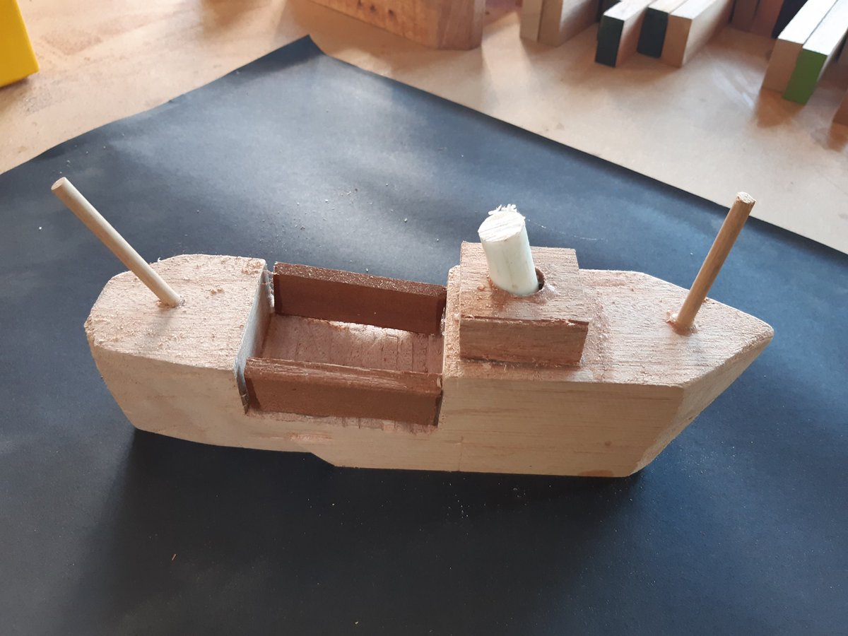 DTWymondhamHigh's tweet photo. @WyHighAcademy Yr7 Tech club, practising new skills! https://t.co/G4BlBm6o4N