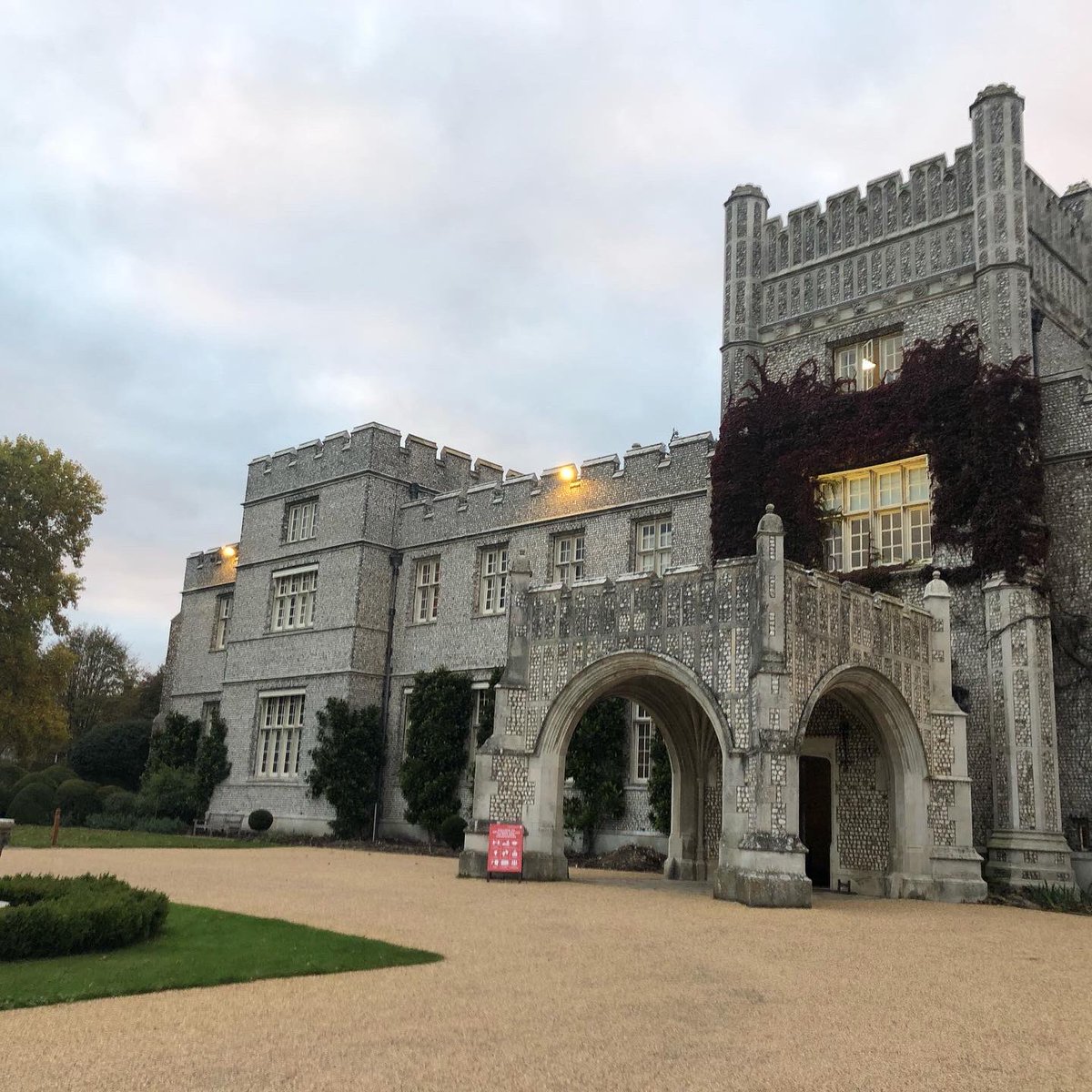 south_rachael's tweet photo. What a lovely setting for teaching all types of Seat Weaving @westdeancollege former home of Edward James, there are some fun surreal touches here #salvadordali #maewestlipssofa #westdean #chaircaning #rushseating #danishpapercord https://t.co/6M7eA789s0