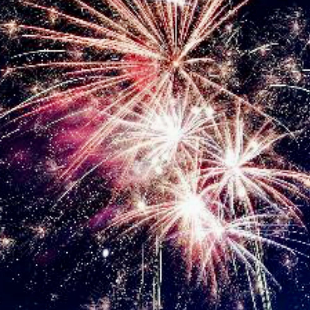 vlmckeown's tweet photo. Gentle reminderโฆ
Whilst bonfire night and firework displays might be something fun for many, for some children, the elderly and for those who suffer with PTSD it can be extremely triggering.
#fireworks #bang #bemindful #bonfirenight #triggering #ptsd #fear #traumatrigger https://t.co/leftUPPeLP