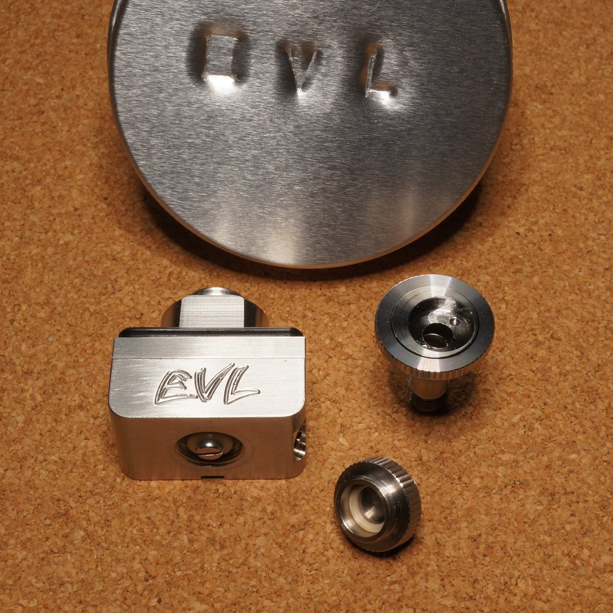 VAlphaline's tweet photo. EVL Vapors｜Alien RBA For Billet Box 難有り 入荷。大人気 Boro device 用 RBA です。残念ながらタンクが破損の為、欠品となりますがスペアをお持ちの方等、安価で放出予定ですので、是非お見逃し無く！😍😍😍 DM大歓迎 #EVL #Alien #RBA #BilletBox #BB #Vape #vape好きな人と繋がりたい #vape放出 https://t.co/Gl7yvnUs2Q