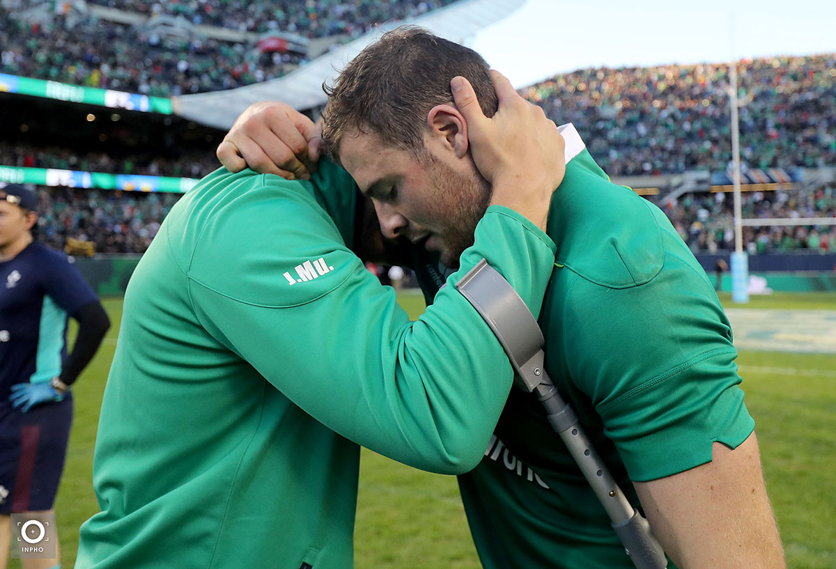 Inphosports's tweet photo. #OnThisDay five years ago, the most iconic of @IrishRugby days, as they defeated the All Blacks in Chicago and paid tribute Anthony Foley while doing so in Solider Field (@DanSheridan2012 & @BillyStickINPHO) #TeamOfUs #ShoulderToShoulder #ForAxel https://t.co/GDXfzvzFLf
