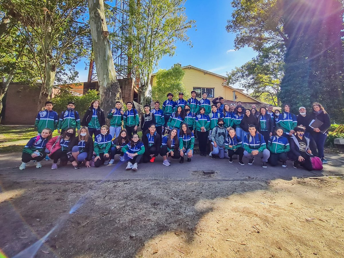 💪🏼 Es una alegría para #Pinamar acompañar a los 40 deportistas que nos van a representar en las finales de los Juegos Bonaerenses en Mar del Plata.

🏊🏼‍♀️La delegación competirá en Atletismo, Natación, Fútbol Tenis, Ajedrez, Tenis de Mesa y Acuatlón. 

<a href="/DeportesPinamar/">Deportes Pinamar</a> @DeportesGBA