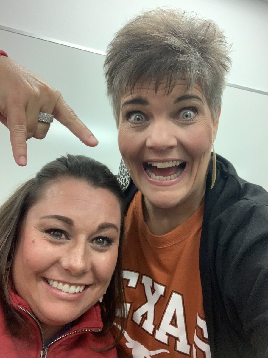 Let’s be respectful of each other’s college alliances <a href="/ouspeaks/">Stephanie Speaks</a> 🤣🤣 Don’t forget to tag your pictures today <a href="/KellerISD/">Keller Schools</a>!  #CelebrateKISD <a href="/KellerISD_CCMR/">Keller ISD College, Career & Military Readiness</a>