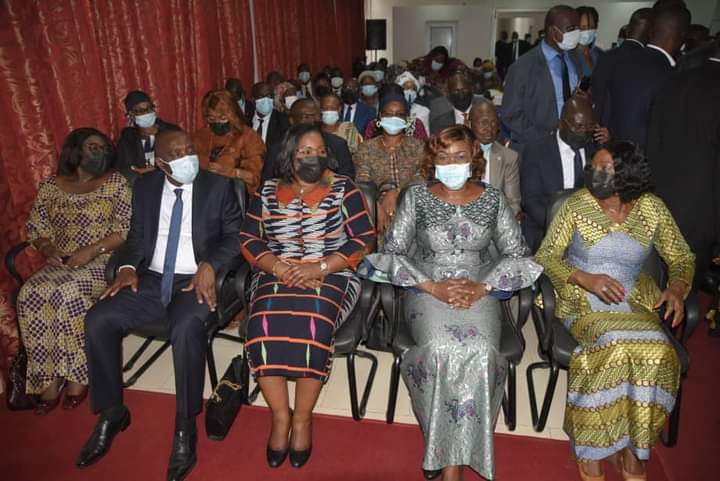 J'exprime ma reconnaissance au Président de la République, S.E <a href="/AOuattara_PRCI/">Alassane Ouattara</a> pour cette distinction au rang d'Officier dans l'ordre national. 
Je salue la loyauté et le leadership de Madame Henriette DAGRI DIABATE dans l’accomplissement de ses missions.