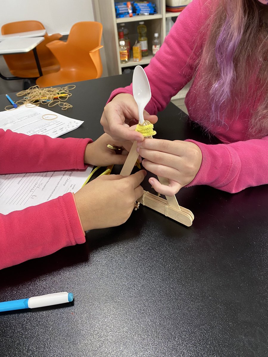 Carroll4thGrade's tweet photo. Force and motion and catapults. @AustinISD_STEM @DossOwls https://t.co/EsC4C4U8bQ