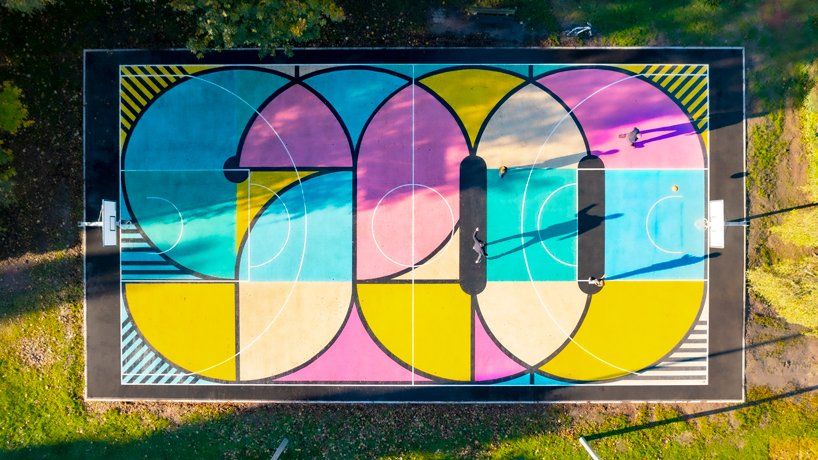 designboom's tweet photo. bold basketball court mural by drukdoenerij puts small town in belgium on the map
https://t.co/Lx9zEqxEpr https://t.co/DZYNmbTtn6