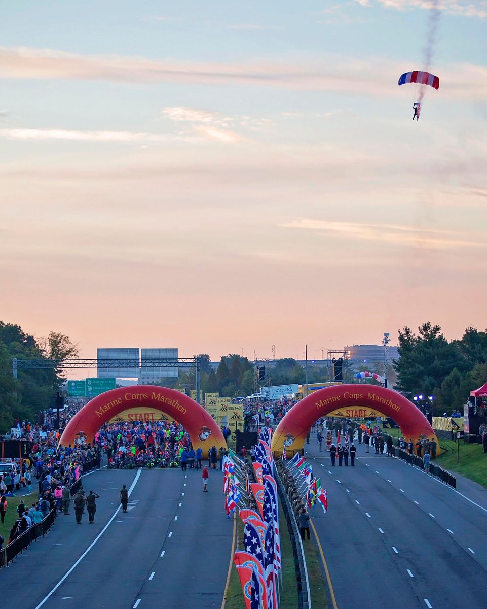 RosslynVA's tweet photo. 🏃  You have until Wednesday, November 10 to complete any @Marine_Marathon races this year. Don't stress too much though, we know you're #VirtuallyUnstoppable! https://t.co/fuRhFerKzM #RunRosslyn https://t.co/RPmAo8NrNg