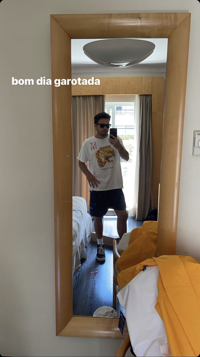lagum_out's tweet photo. boa sexta meus amoresssss https://t.co/21schumG1A