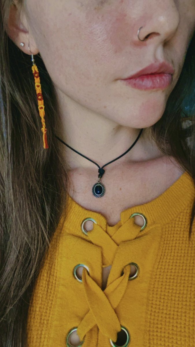 AlikaAnderson's tweet photo. 🌻🍁$8 Flower Earrings🍁🌻 
Dm me to purchase! Will ship or meet in Meade/Hardin area🌞 #art https://t.co/rq3TsK4UDI
