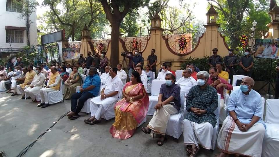 বিশ্ব বরেণ্য নেতা, যশস্বী প্রধানমন্ত্রী শ্রী নরেন্দ্র মোদী জি বাবা কেদারনাথ মন্দিরে পূজা দিয়ে আদি গুরু শঙ্করাচার্যের সমাধি যোজনা এবং 250 কোটি টাকার মূল্যের কেদারনাথ মন্দির পুনঃনির্মাণ যোজনা উদ্ঘাটন অনুষ্ঠান..🙏