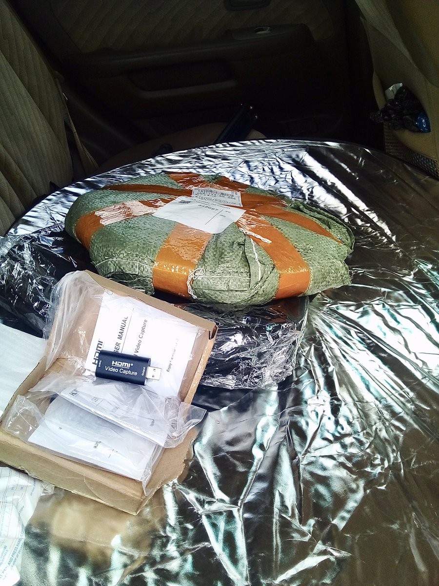IsthaMista's tweet photo. Quickly handle this recording then head out to Mafeteng and do some gear deliveries 1110cn or 90*120 reflectors and capture cards #Isthapictures #LetUsEquipYou just in from Shopshipshake. They have an odd system but once you get round it damn!! https://t.co/KWkDnMPEGU