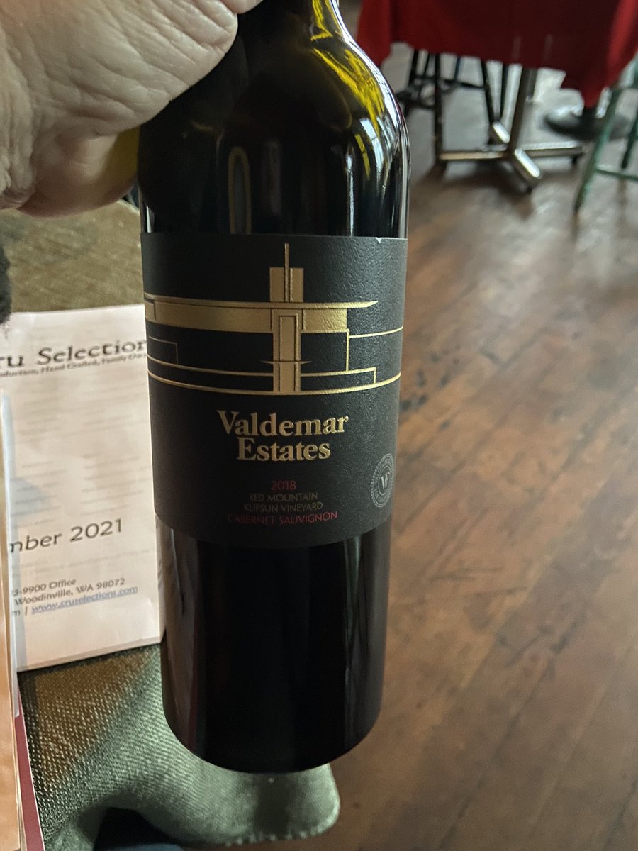 LocalsRoom's tweet photo. Tell me more about this baby #Valdemarestates https://t.co/Pd5uz0uwnj