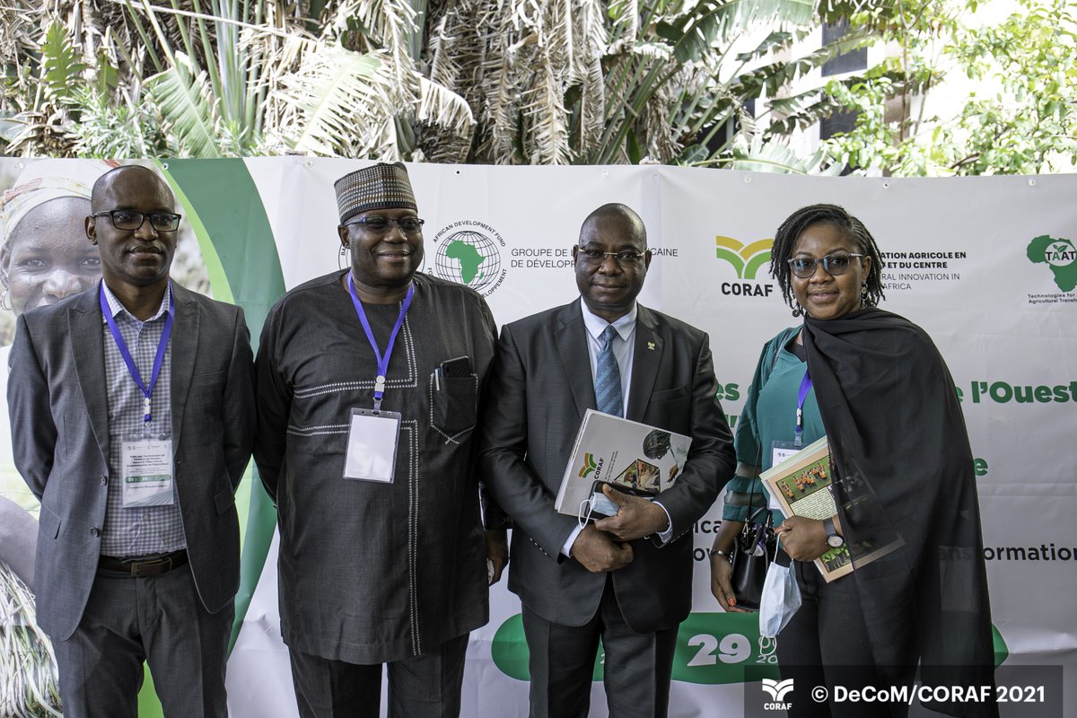 CORAFNews's tweet photo. 📸 In pictures the first edition of the #WATEF
See more here: https://t.co/d2I4AlIhkq
#Developpement #Agriculture #Innovation @Taat_Africa @IITA_CGIAR @Afdb_Group @FARAinfo @CSIR_WRI @USAIDWestAfrica @inran_Niger @DrreaO @isra_ceraas @ISRA_Senegal @agridigitale1 @ecowas_agric https://t.co/3bpYYryRKJ