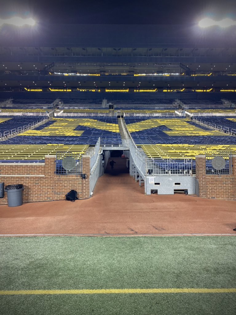BrandonKoretz's tweet photo. Big House views 👀🔥
#MSBC10 https://t.co/ptepeQ0txm